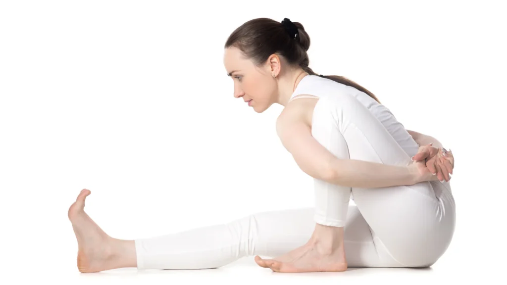 posture de yoga modifiee pour prothese de hanche